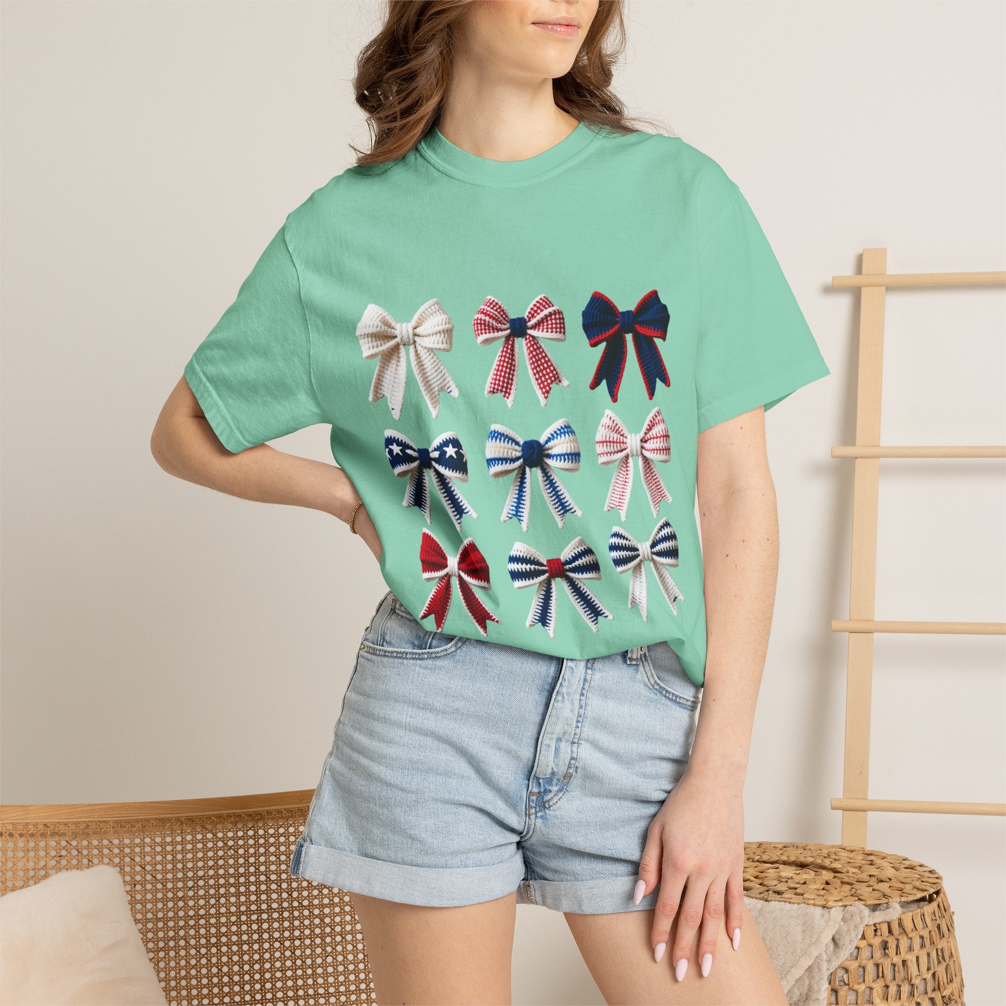 Bow Grid Graphic T-Shirt
