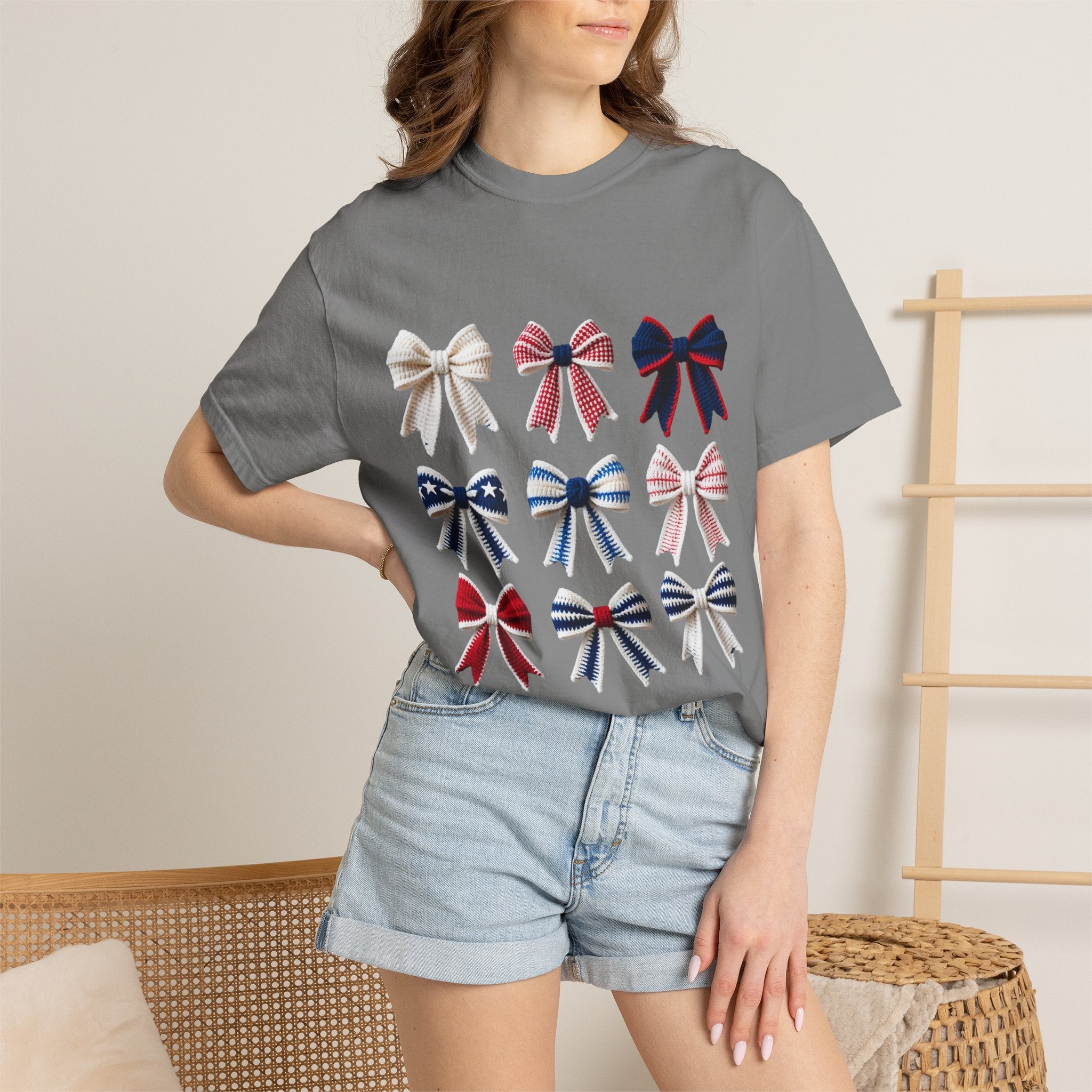 Bow Grid Graphic T-Shirt